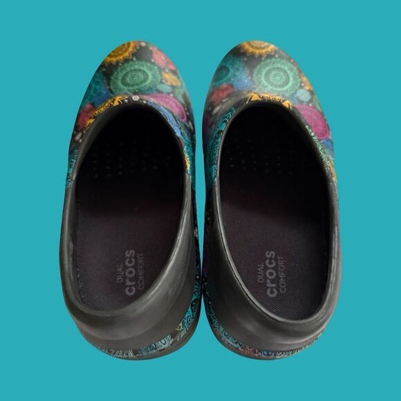 Women’s Crocs Neria Pro II Black/Colorful Print  Dual Comfort Clogs Size W7 - Picture 8 of 10